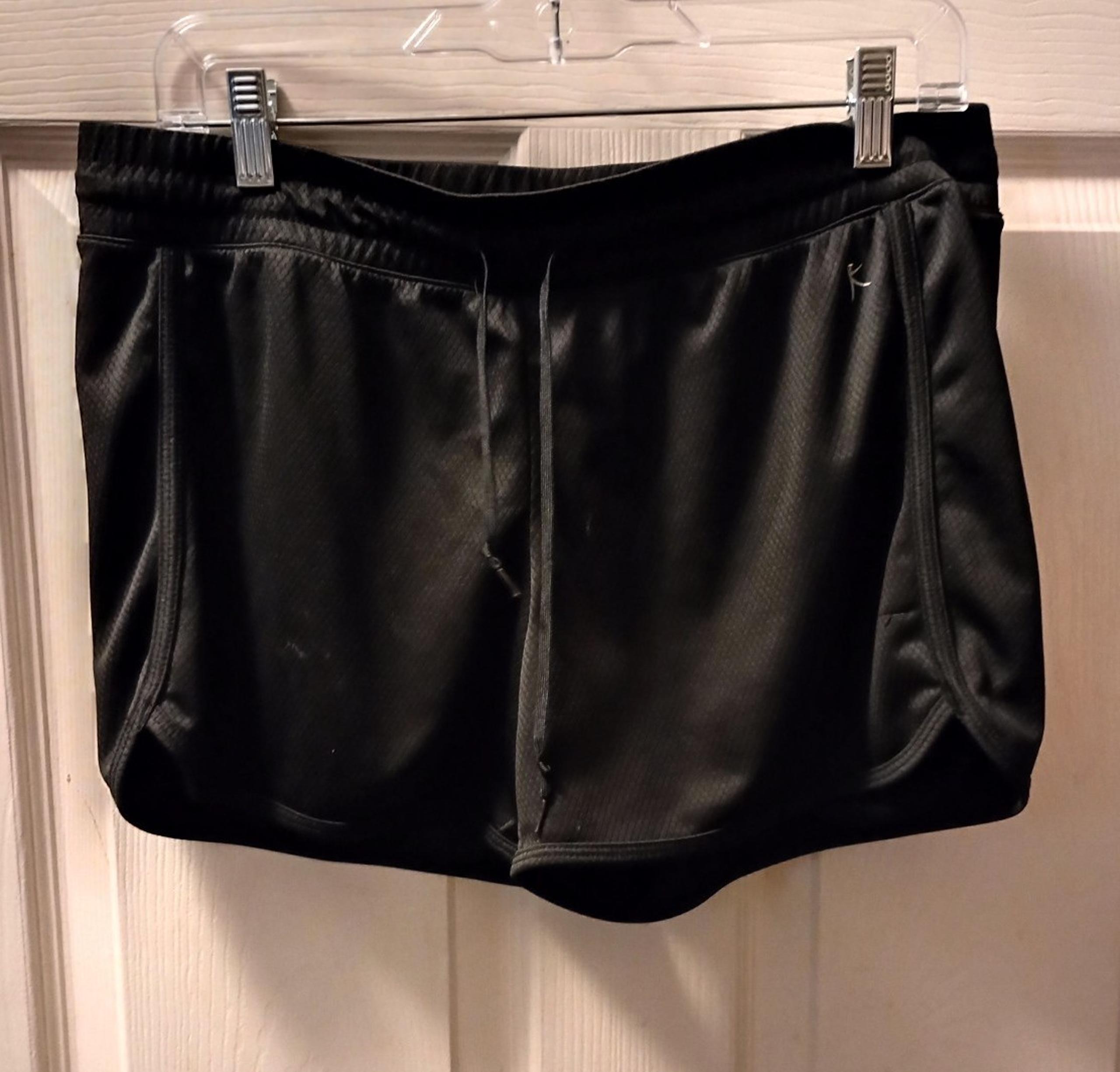 Danskin Now Athletic Shorts Size Medium