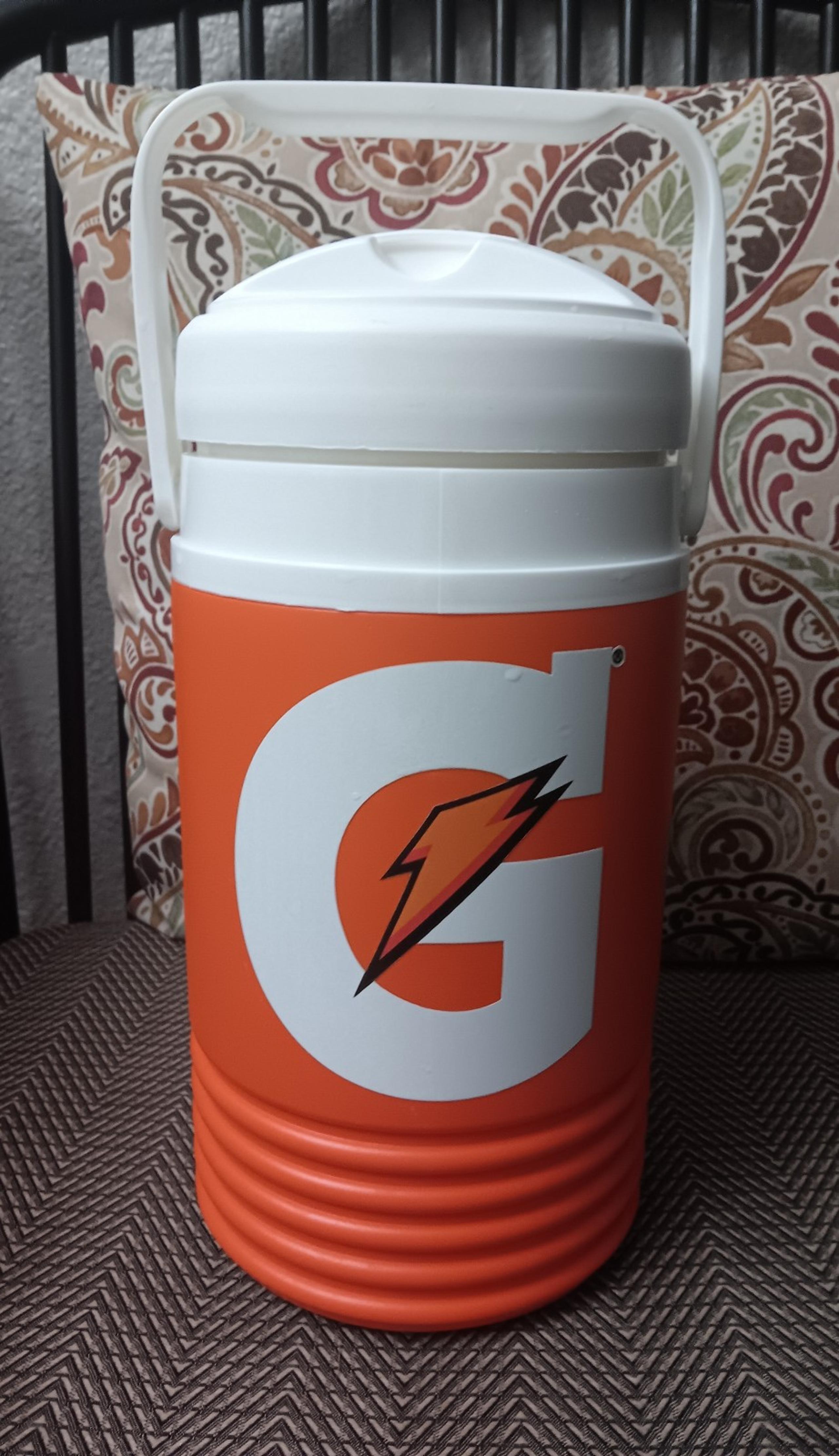 Igloo Gatorade cooler