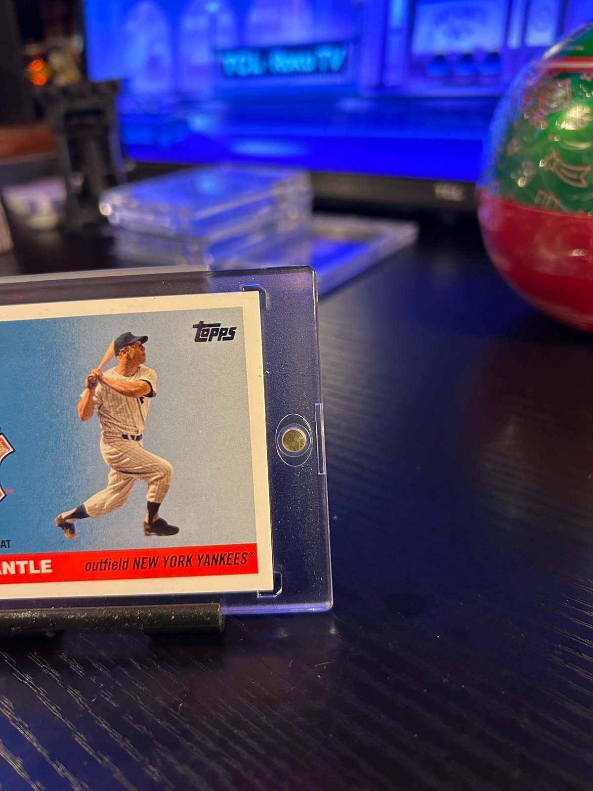 2006 Topps Mickey Mantle Home Run History Game Used Bat Relic /7 #MHRR30 - detail