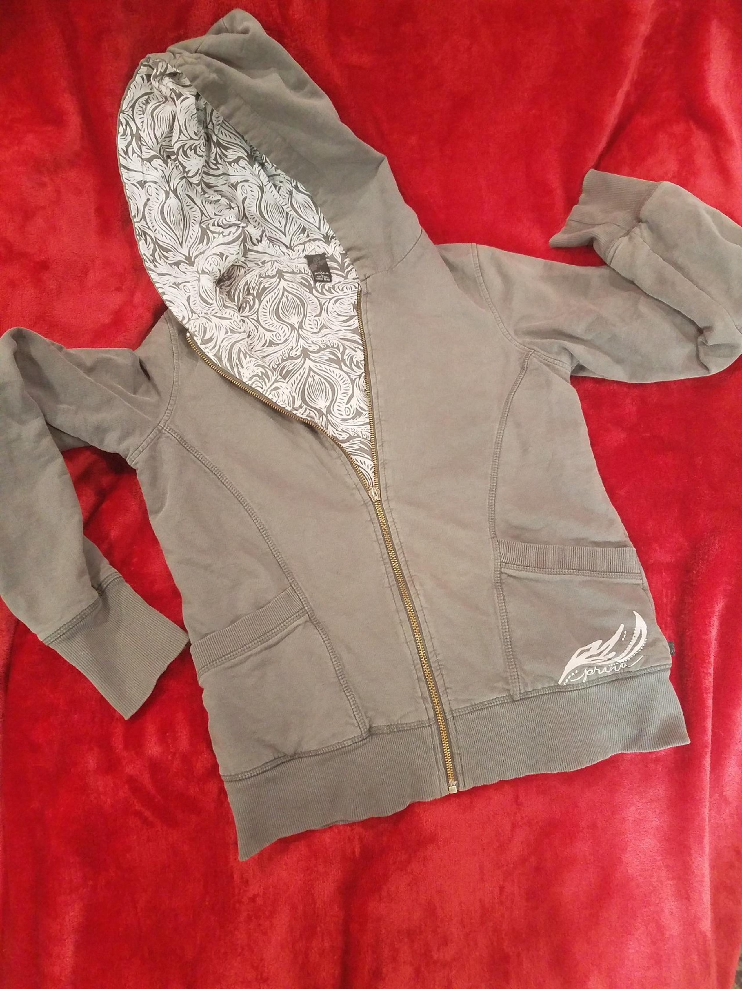 PrAna yoga active jacket. Med.