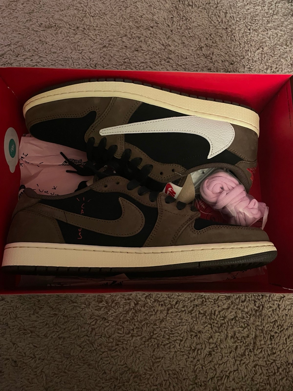Travis Scott dark mocha