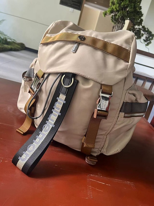 Wunderlust Backpack by lululemon 14L