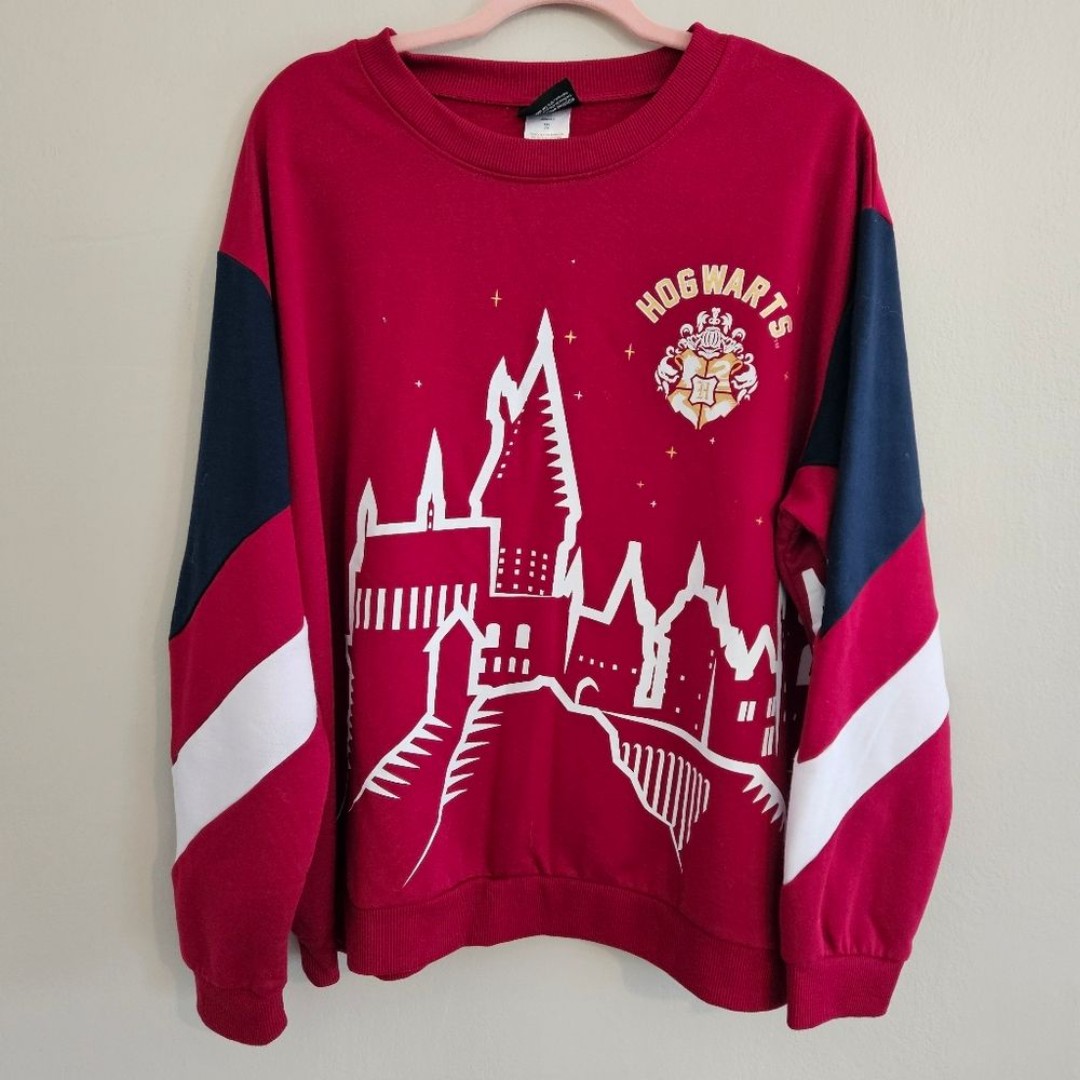 Wizarding World Harry Potter Hogwarts School Castle Red White Black Sweater XXL