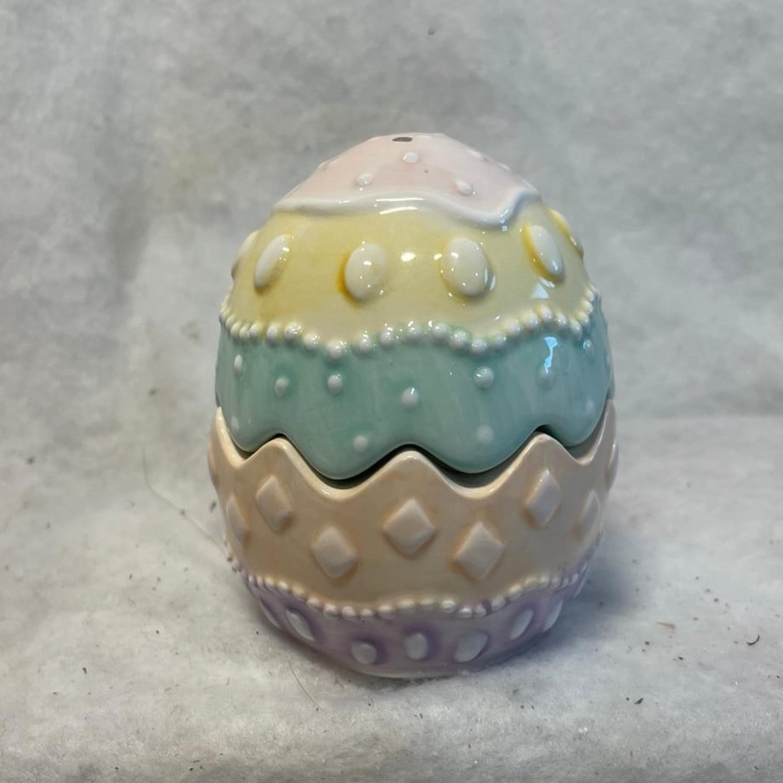 Pastel Egg Salt & Pepper Shaker Set - Fits Together