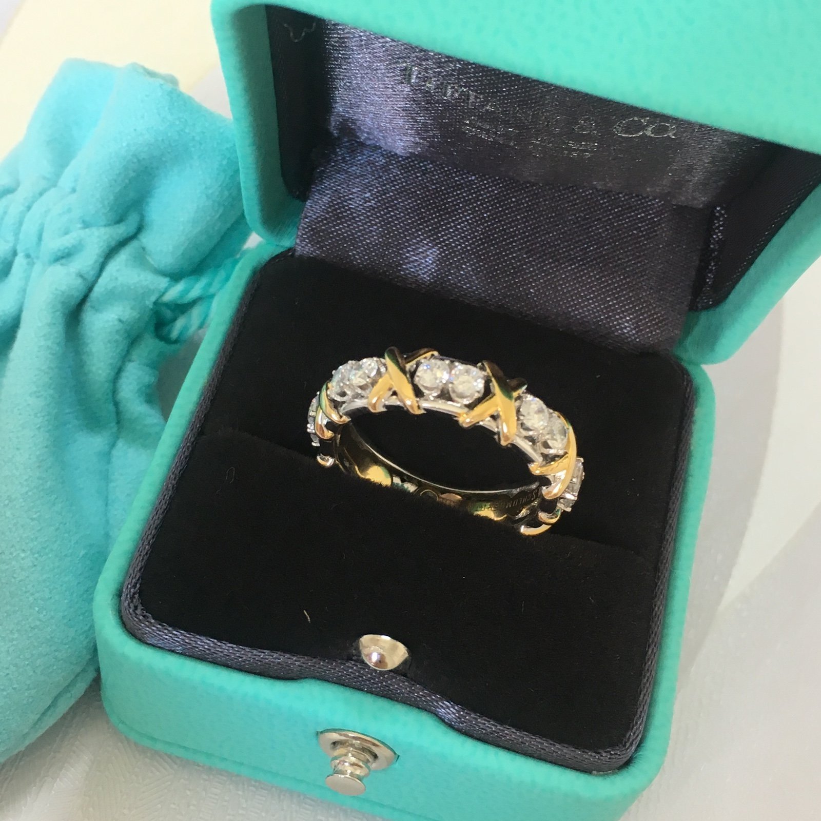 gold engagement ring