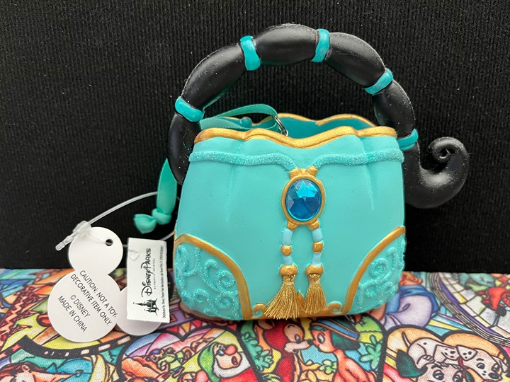 NWT Disney Parks Jasmine/Aladdin purse ornament