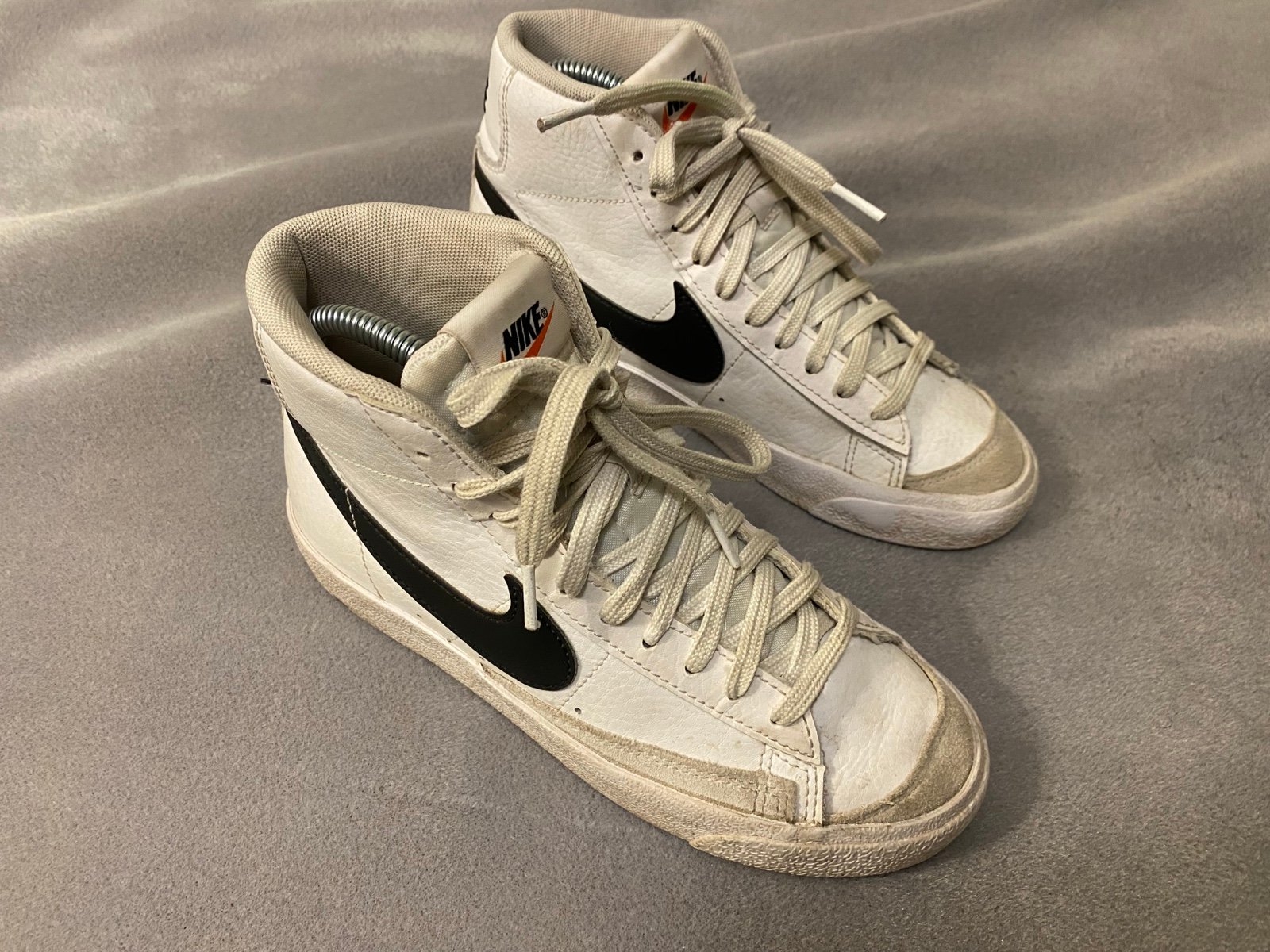 Nike Blazer Mid '77 Cool Youth Unisex Size 4Y Sneakers DA4086-100 White/Black