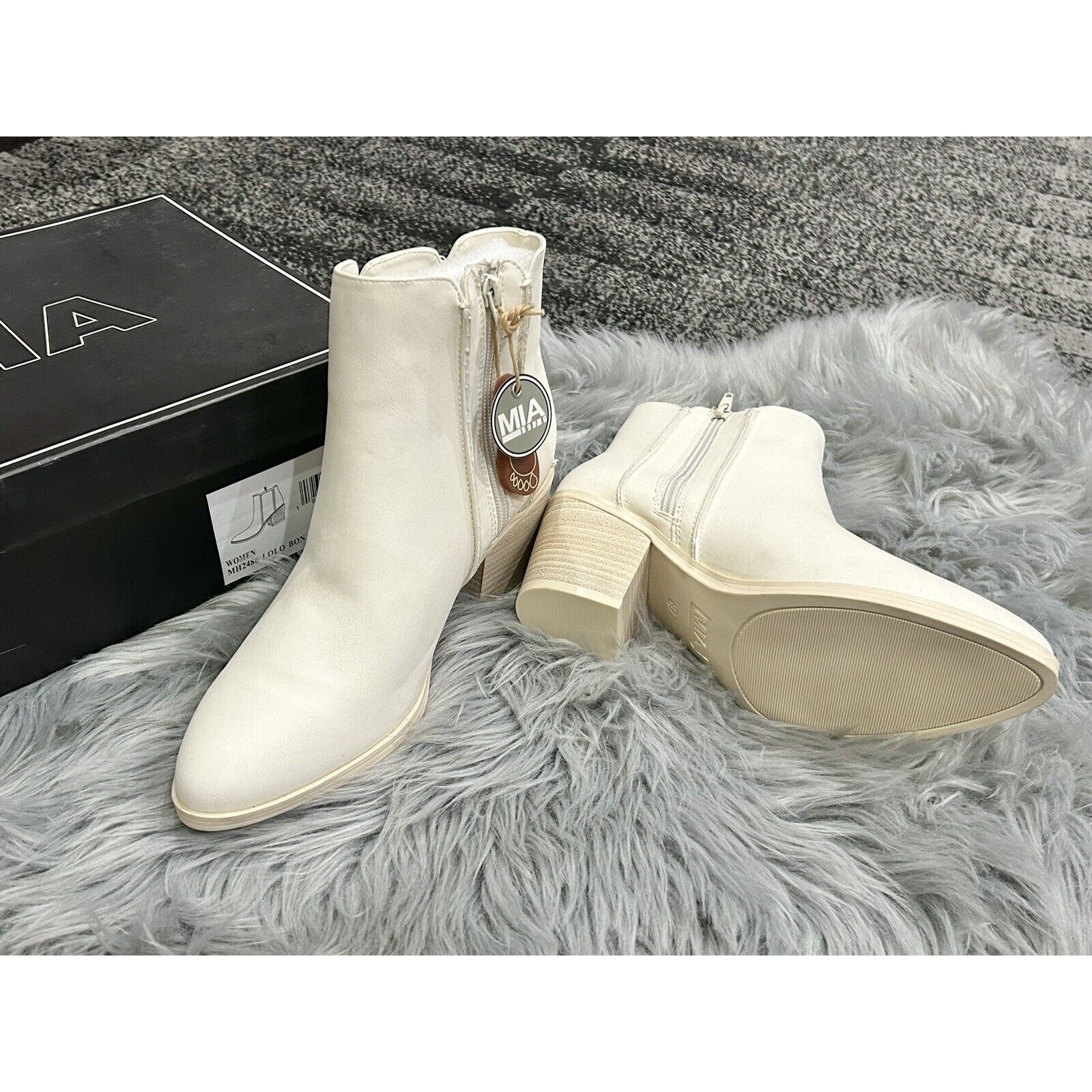 Women's MIA Lolo Boot Size 9 In Beige New In Box