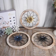3 Piece Round Farmhouse Wall Decor with 6 Piece Interchangeable Flowers 12'