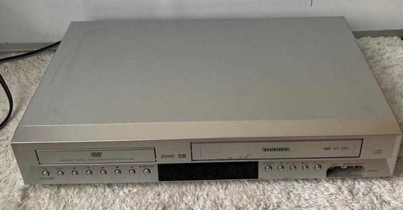 Toshiba SD-V383S DVD/VCR recorder Combo