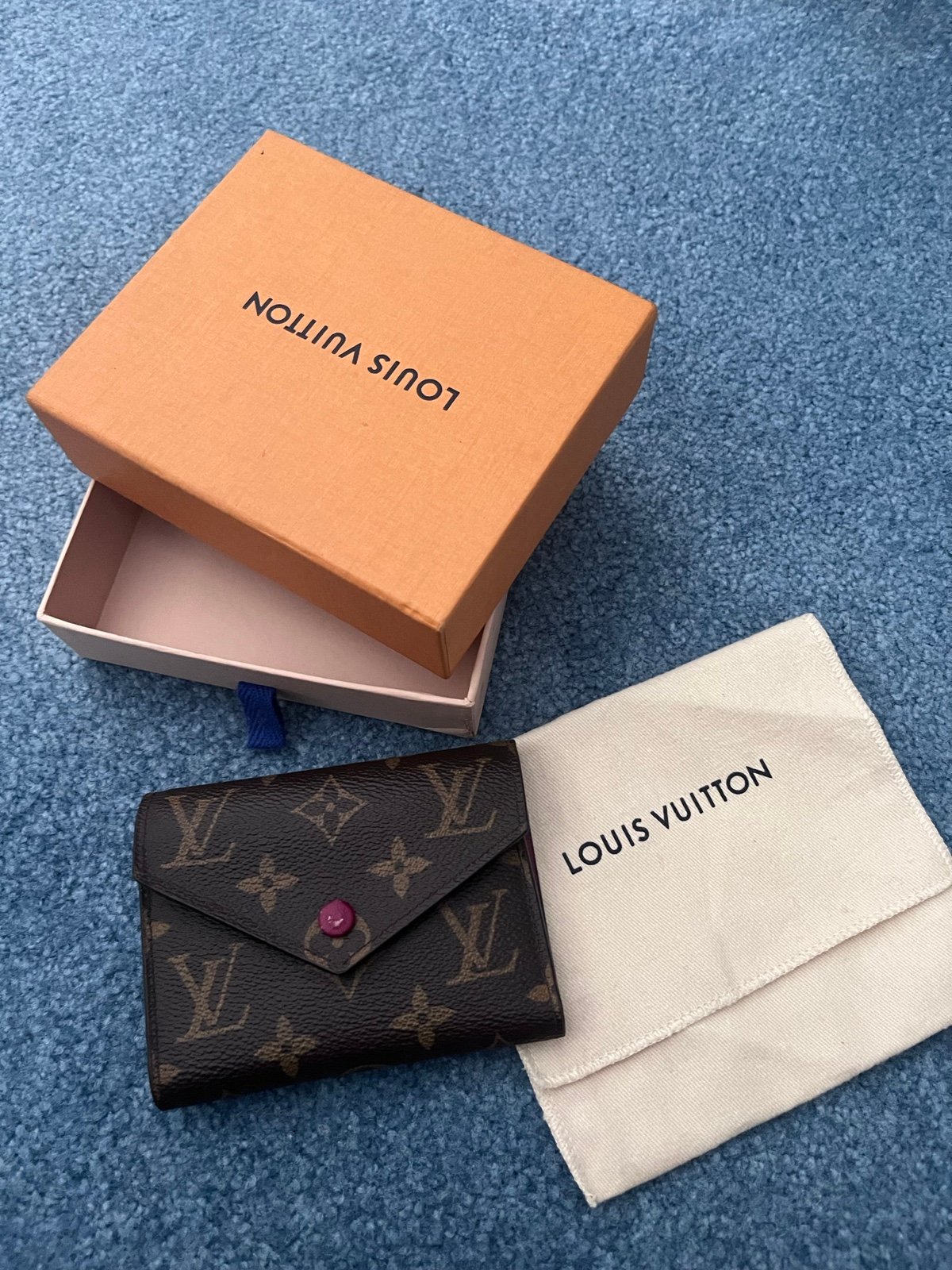 Lv purse