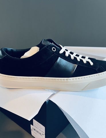 Good Man Brand Legacy Lo Top Men's 9.5 Black suede /Vachetta Leather Sneaker