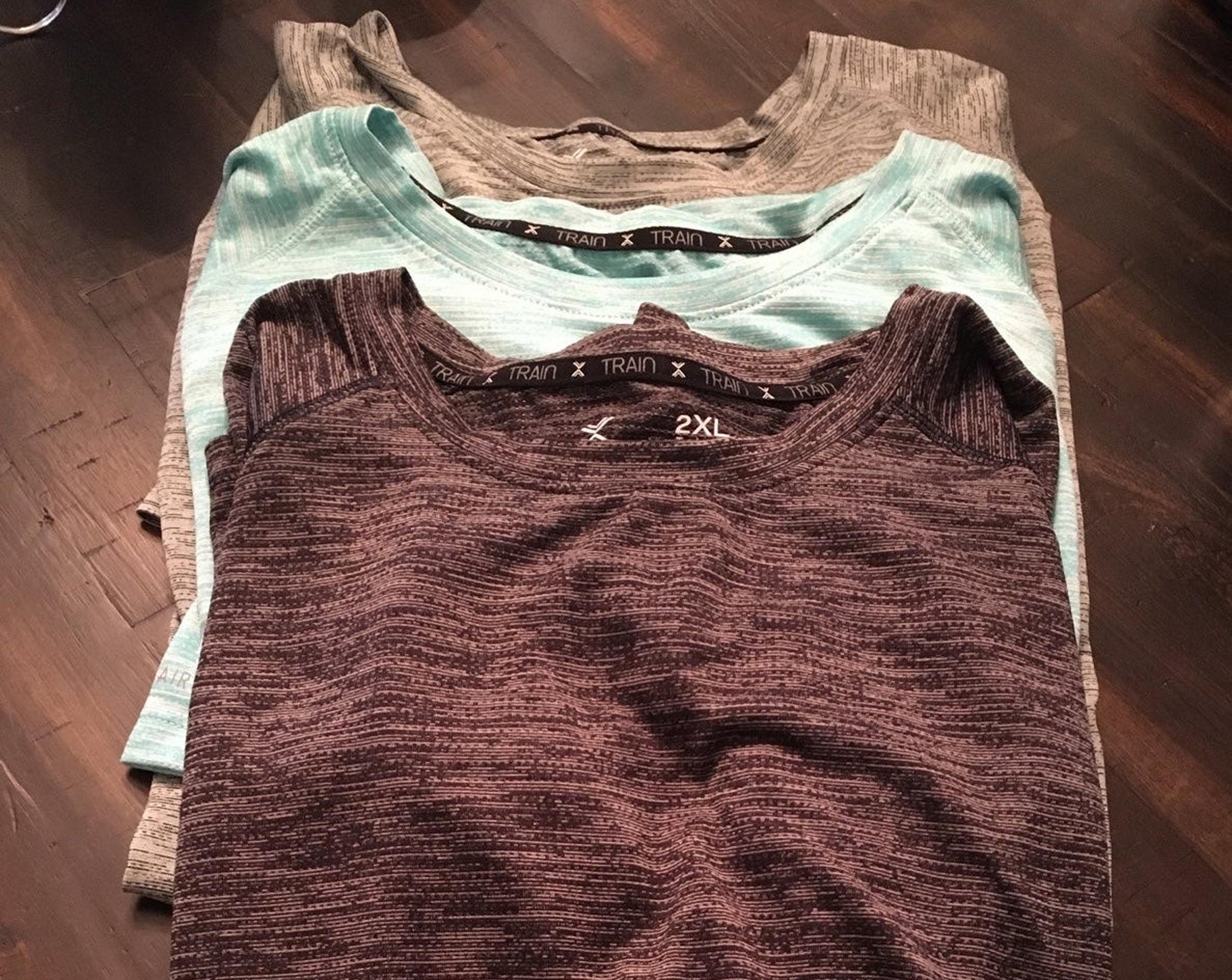 3 Mens Xersion Everair training tops