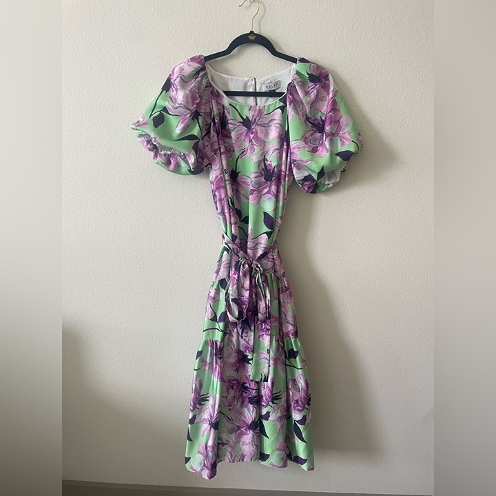 Delfi collective Floral Green and Purple puff sleeve midi Dress with tie