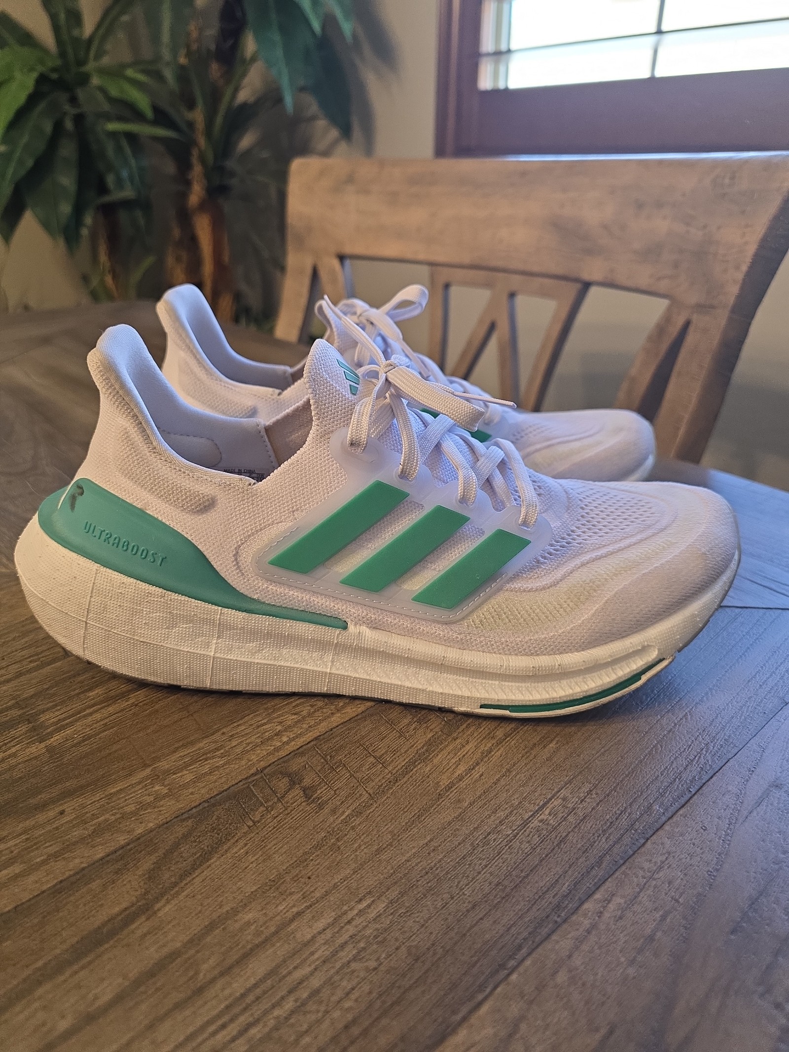 Women's Adidas ultraboost light size 9