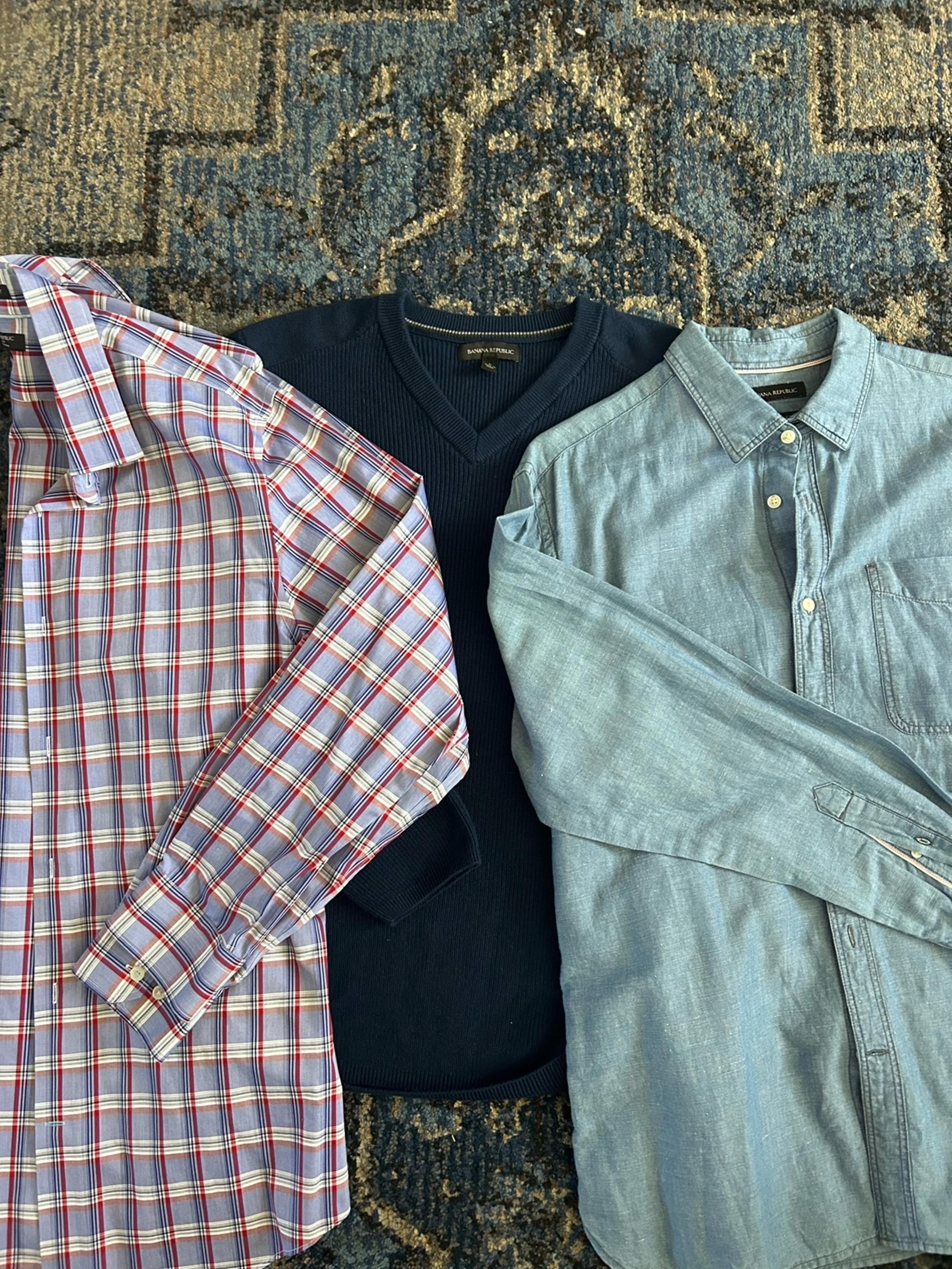 Banana republic large men’s bundle. 2 Button up collared with navy sweater.