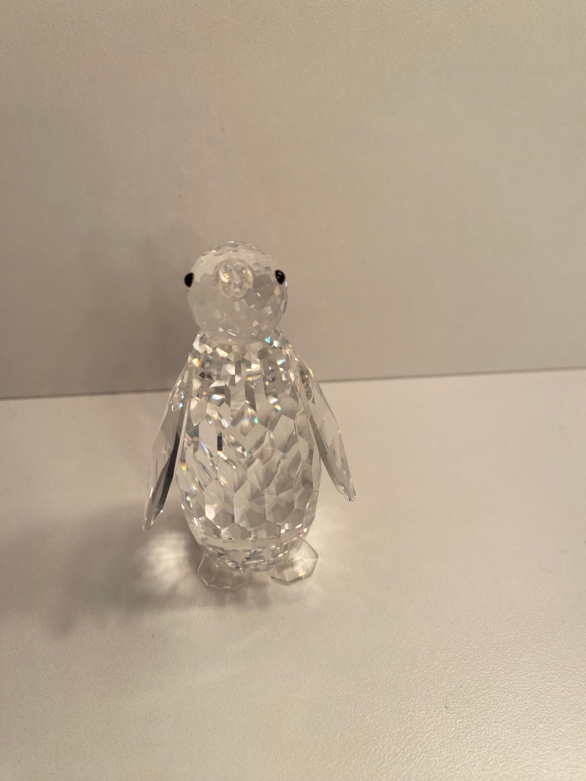 Bnwt swarovski penguin figurine