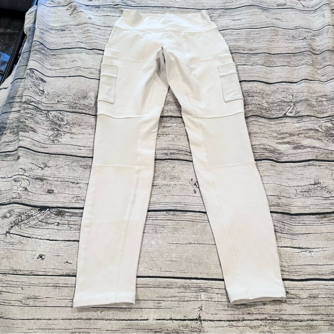 ALO Yoga Cream Leggings With Cargo Pockets Size Small