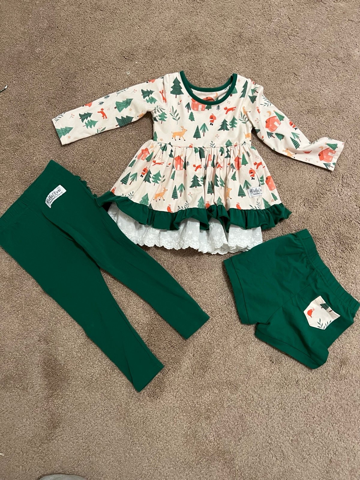 Bella and Omi Christmas Set