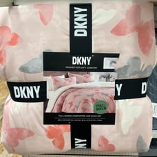 3 pc full/ queen DKNY Butterfly comforter set !