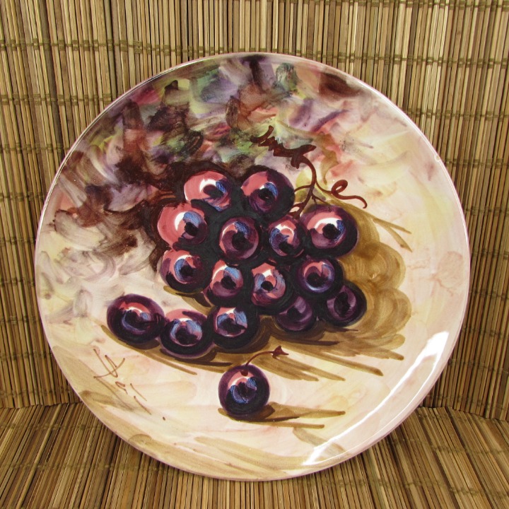 Vintage Peasant Village Italian Pottery Hand Painted Fruit Grapes 8.25 Plate