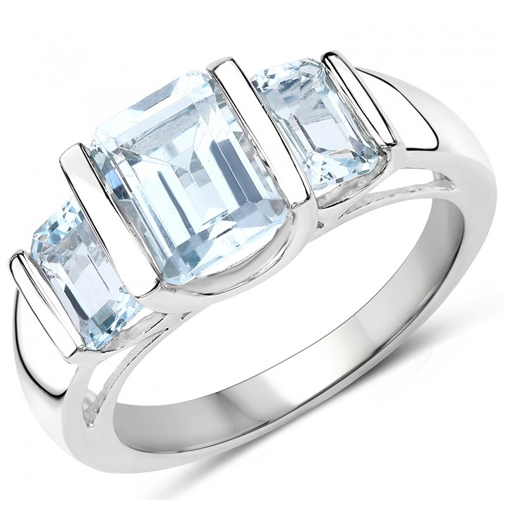 Beautiful Ladies Sterling Silver Topaz Size 8 Designer Ring