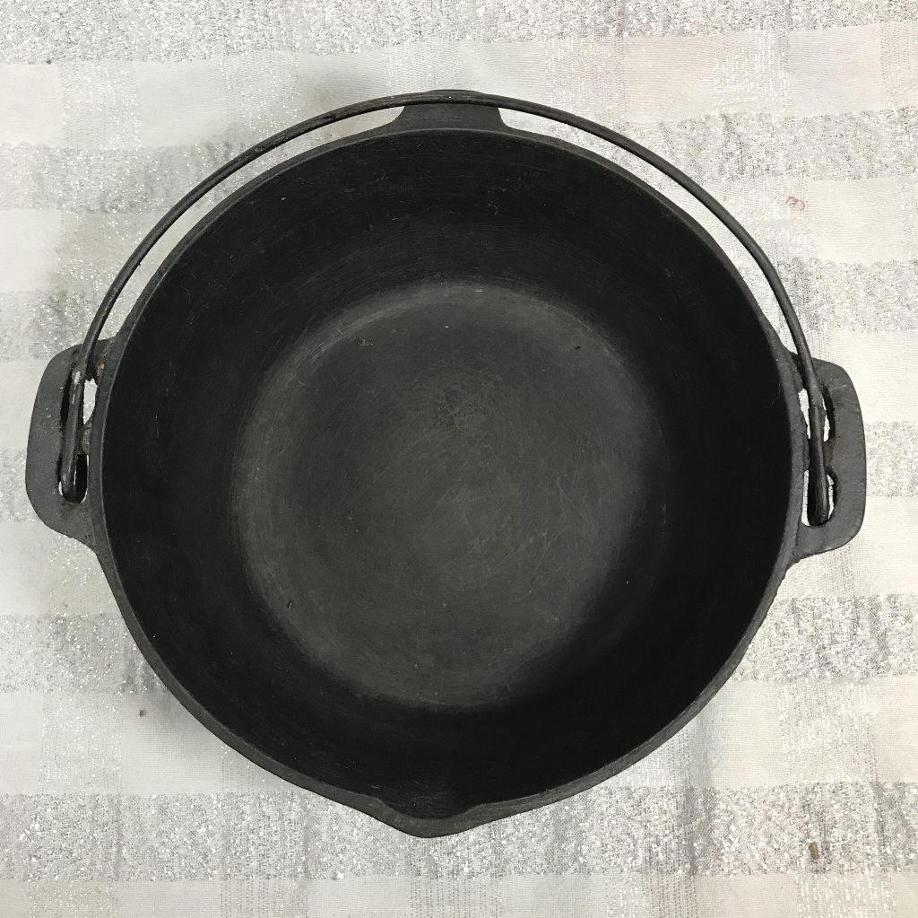 Vintage Cast Iron Camp Dutch Oven Kettle 12” w/ Bail Handle Unmarked As-Is