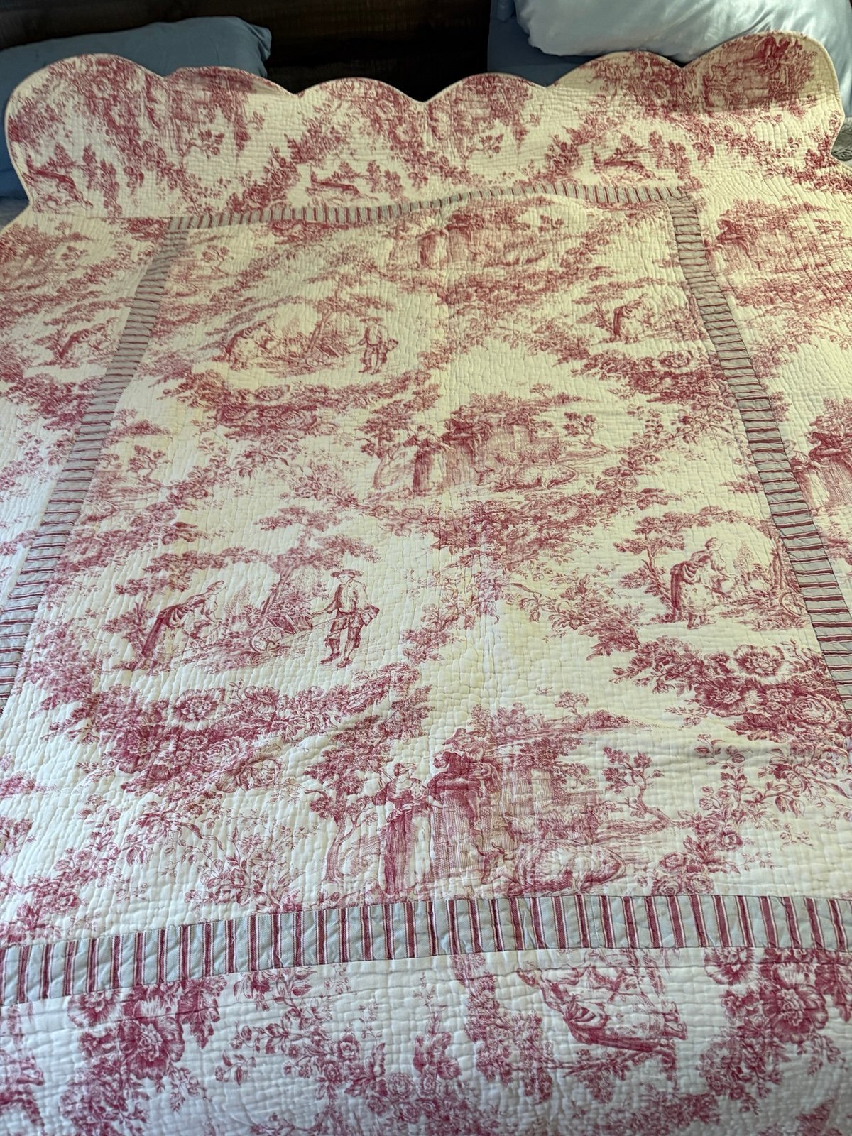 70-80’s French Toile country Stunning quilt -Bedspread-65x78”