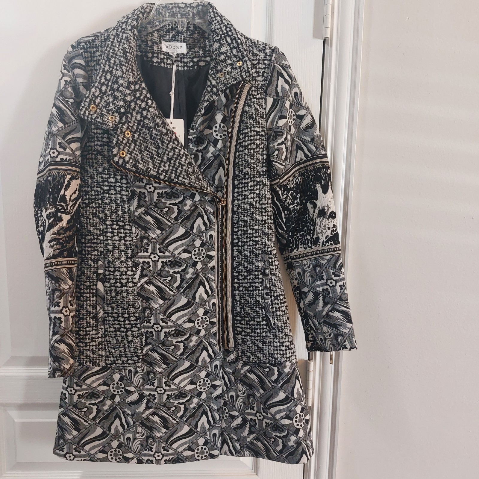 ADORE Black and White Jacket Size Small NWT