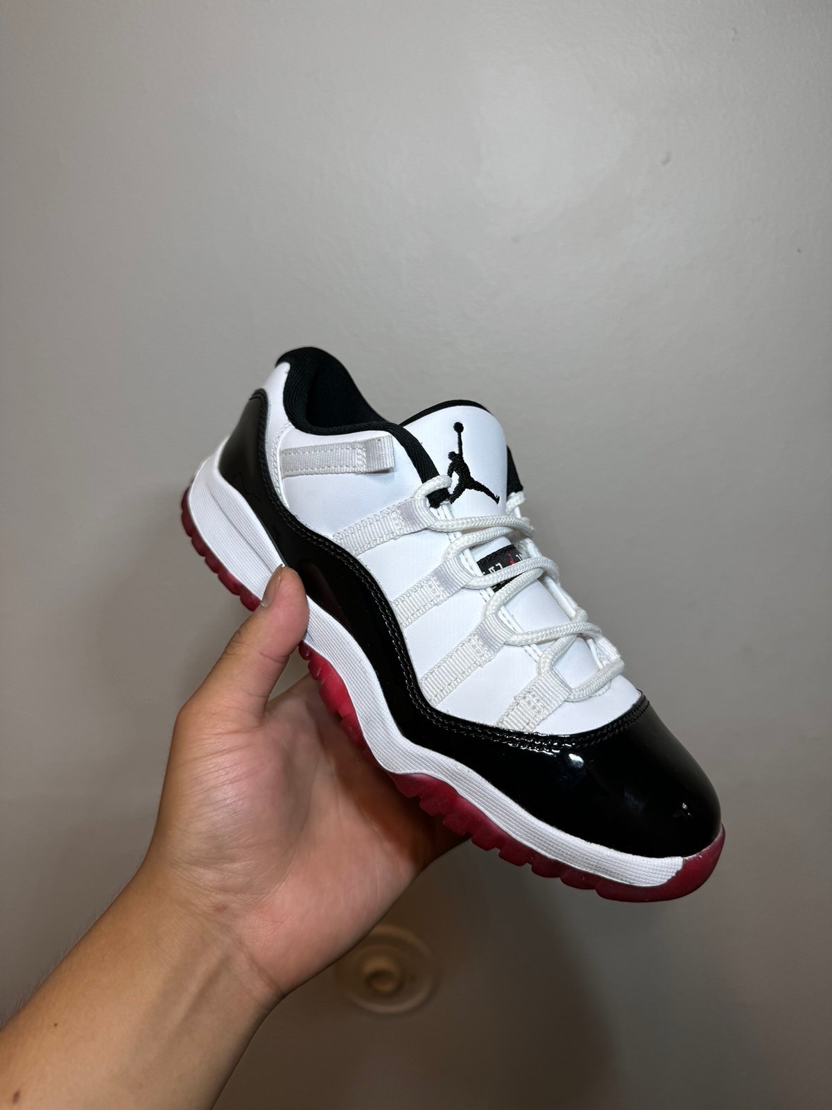 Jordan 11 low concord bred