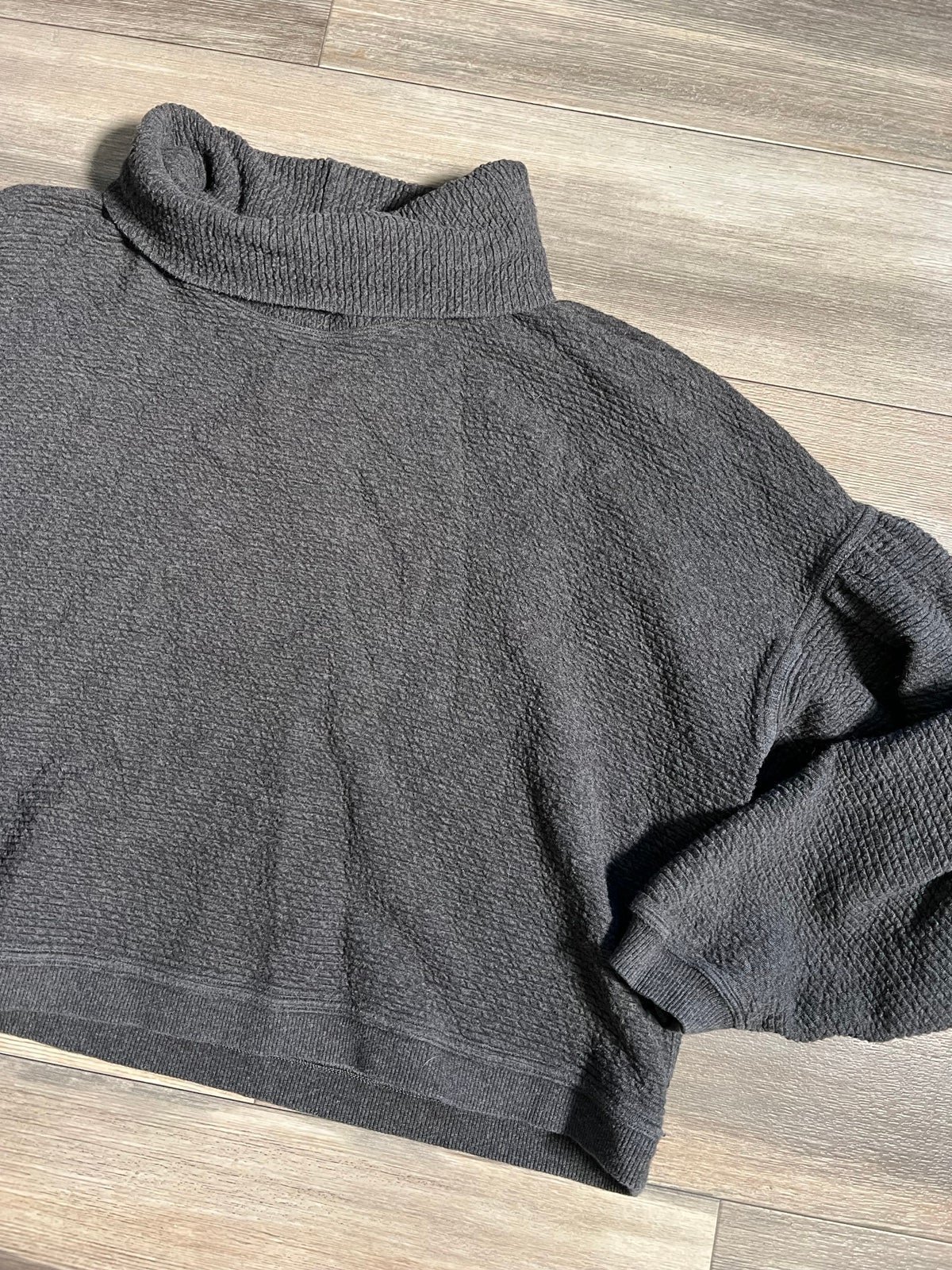 Lululemon grey Wide Women Sweater
