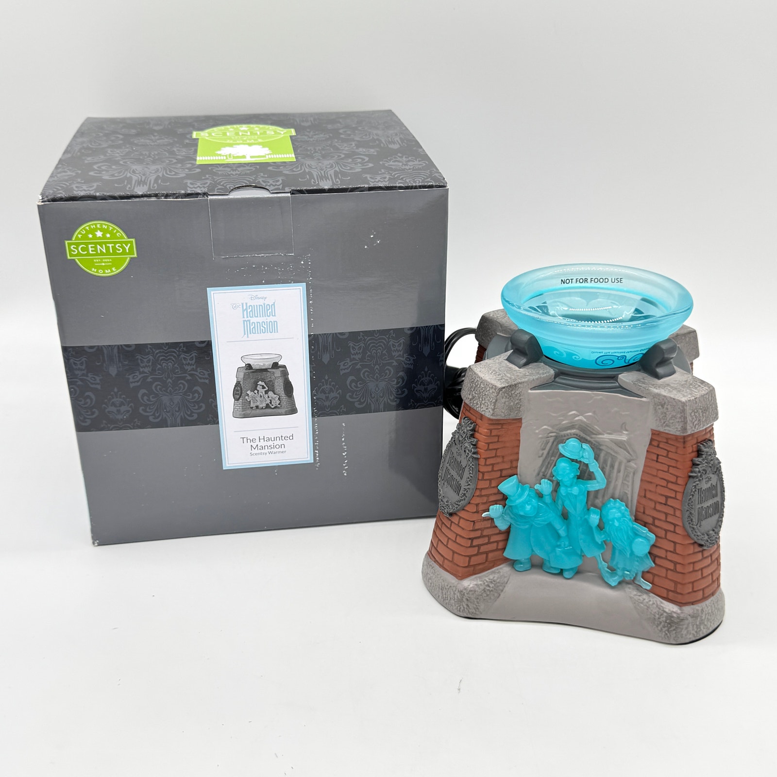 Scentsy Disney Haunted Mansion Hitchhiking Ghosts Madame Leota Wax Warmer NEW