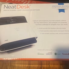 Neat desk