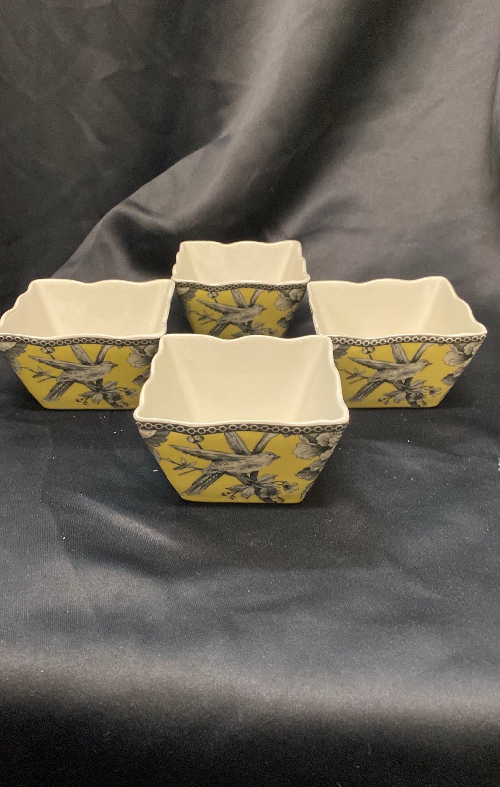 222 Fifth Adelaide Yellow Square Sauce Fruit Berry Bowls (Set Of 4) NIB