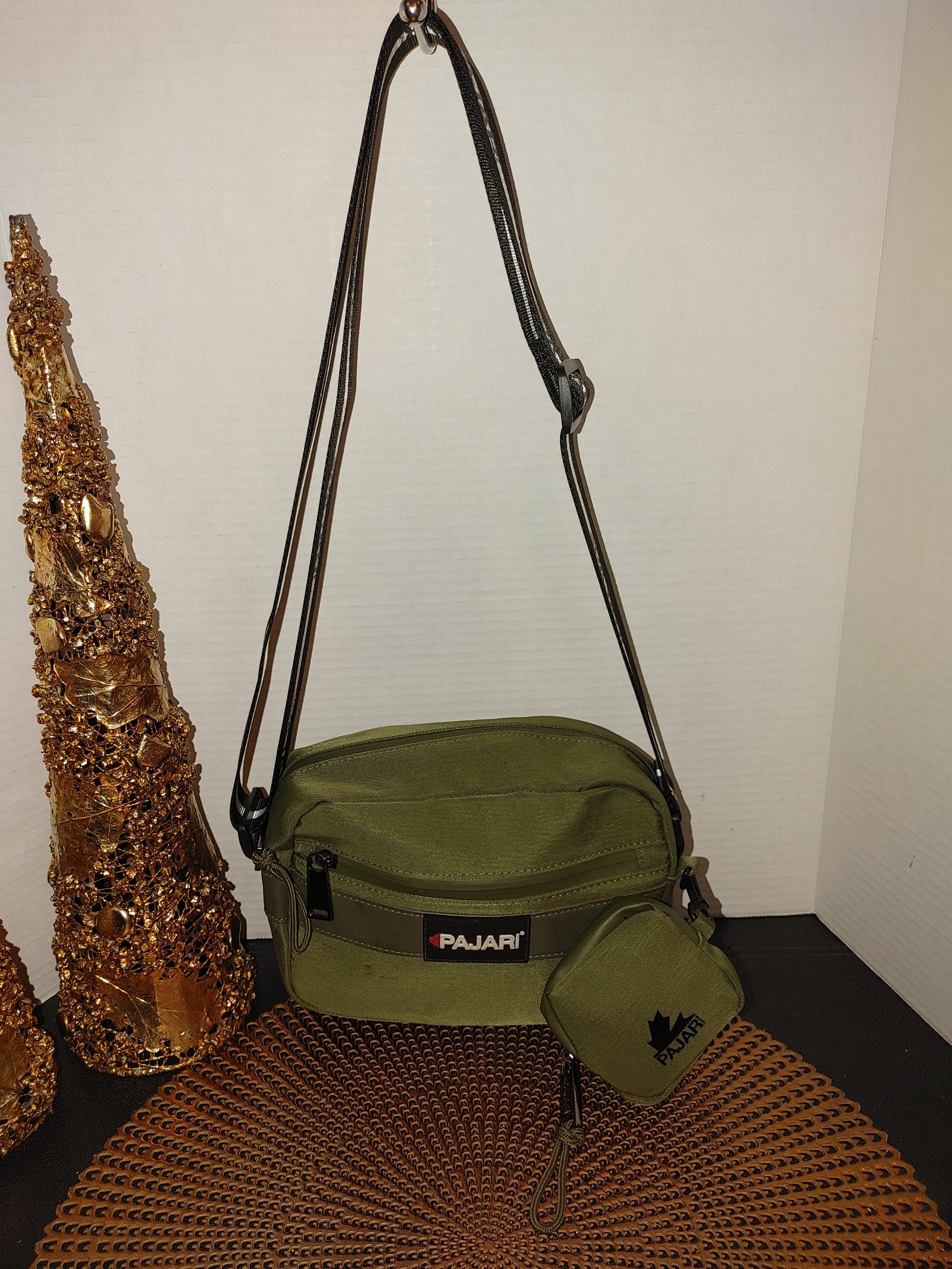 PAJAR Canada Crossbody