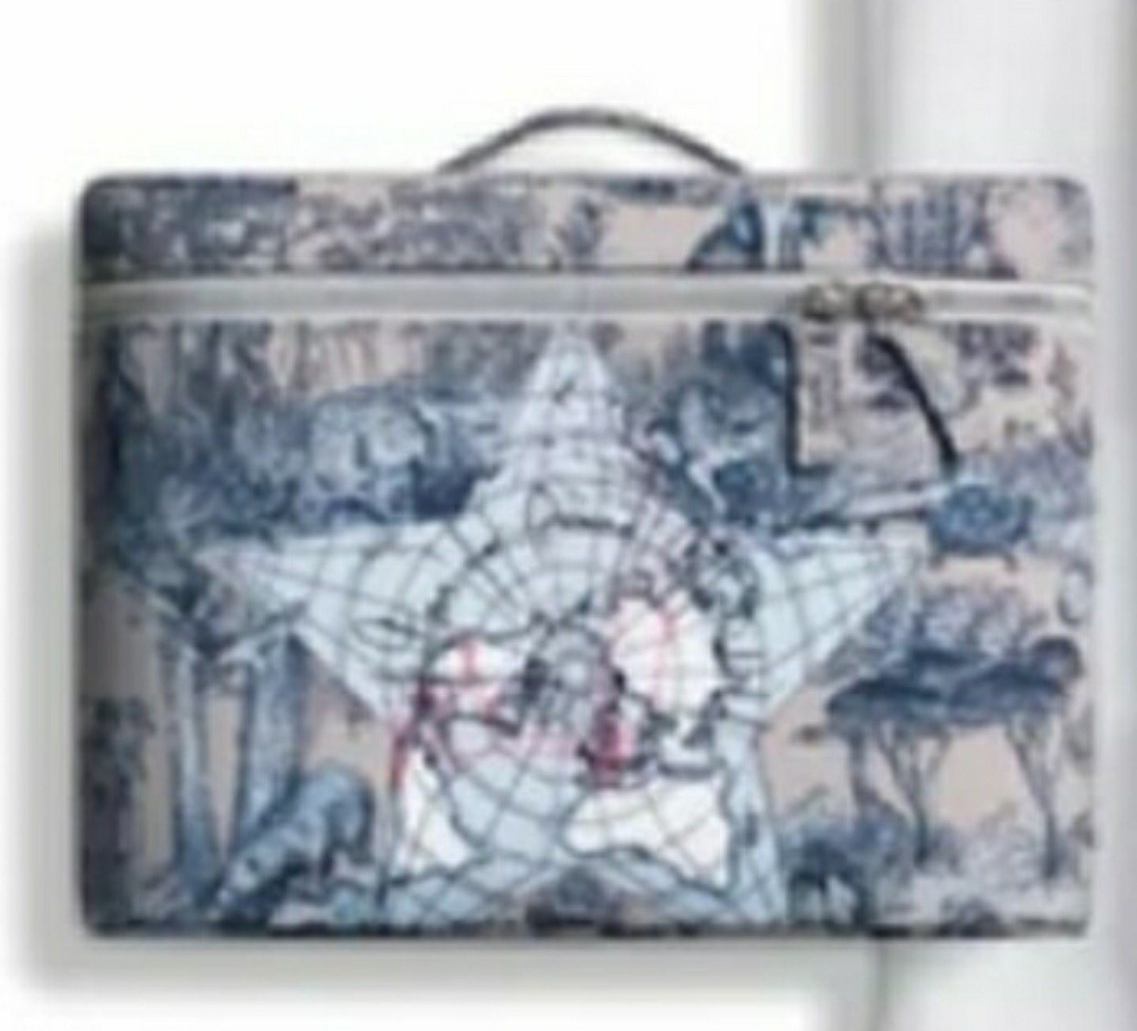 DIOR BEAUTY MIRRORED VANITY CASE