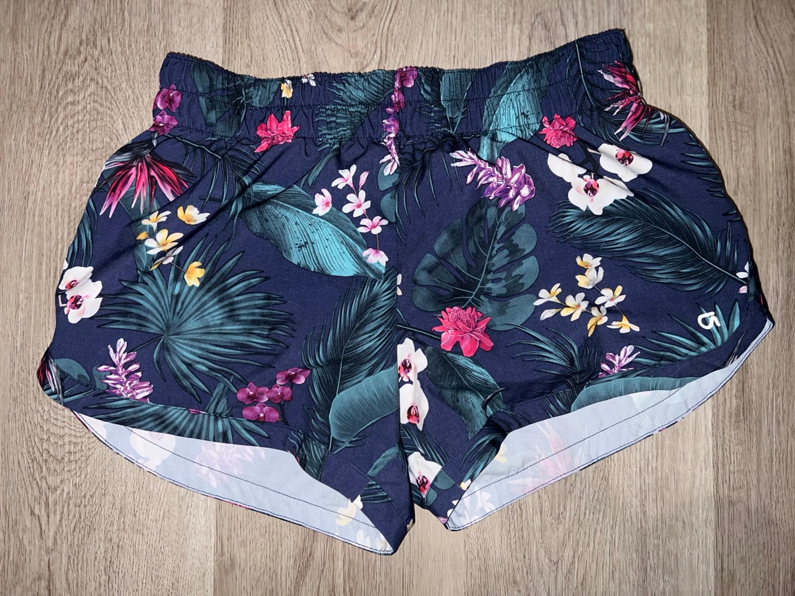 Gap Fit Women’s Floral Lined Athletic Athleisure Shorts Size Small