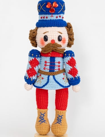 Crochet nutcracker doll, amigurumi nutcracker, amigurumi nutcracker doll