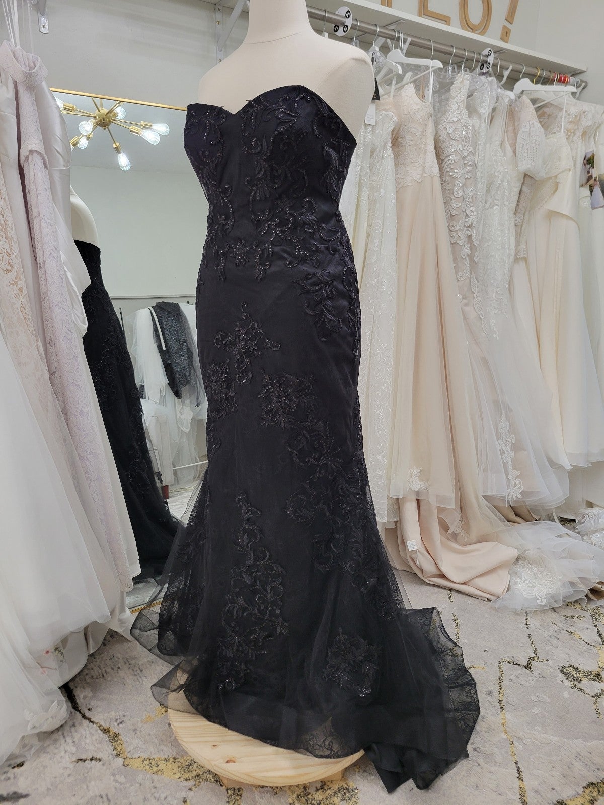 New, unconventional black, Gothic strapless, lace Mermaid size 16 Wedding Dress