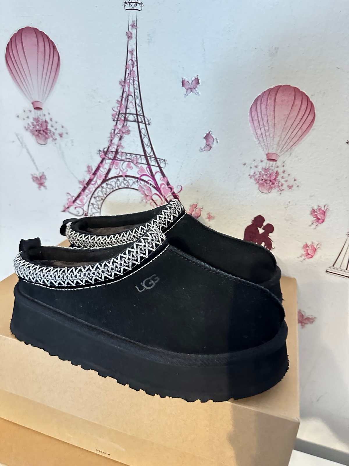 UGG platform Tass size 7