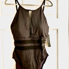 New LA BLANCA Black Mesh insert one piece bathing suit. Sz 16. Halter style.