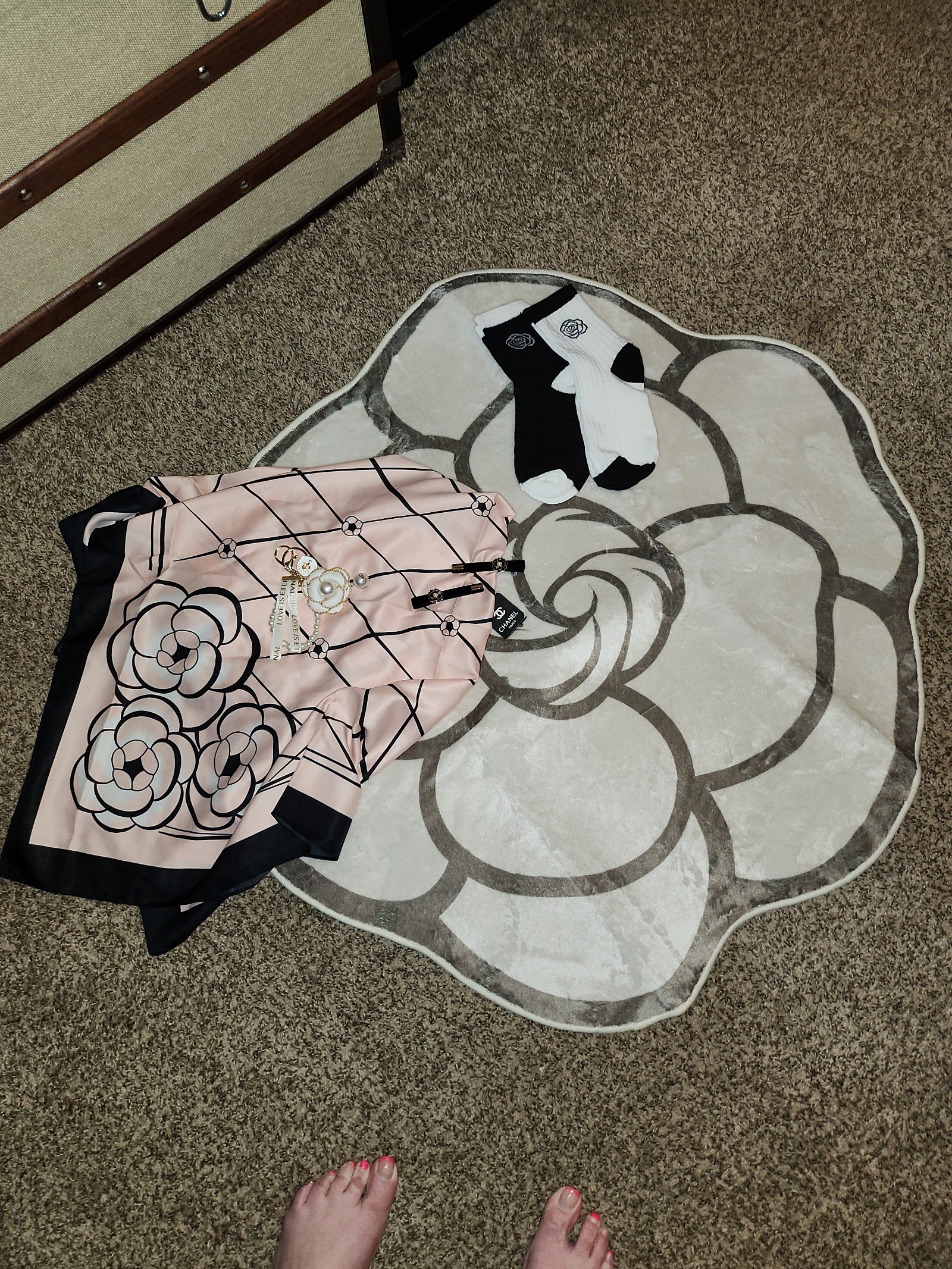 Scaring rug for ur dress area floor rug everything