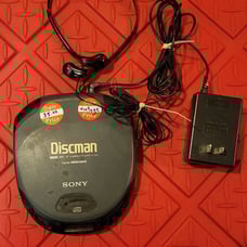 Sony Discman D-153 Digital MegaBass Compact CD Player