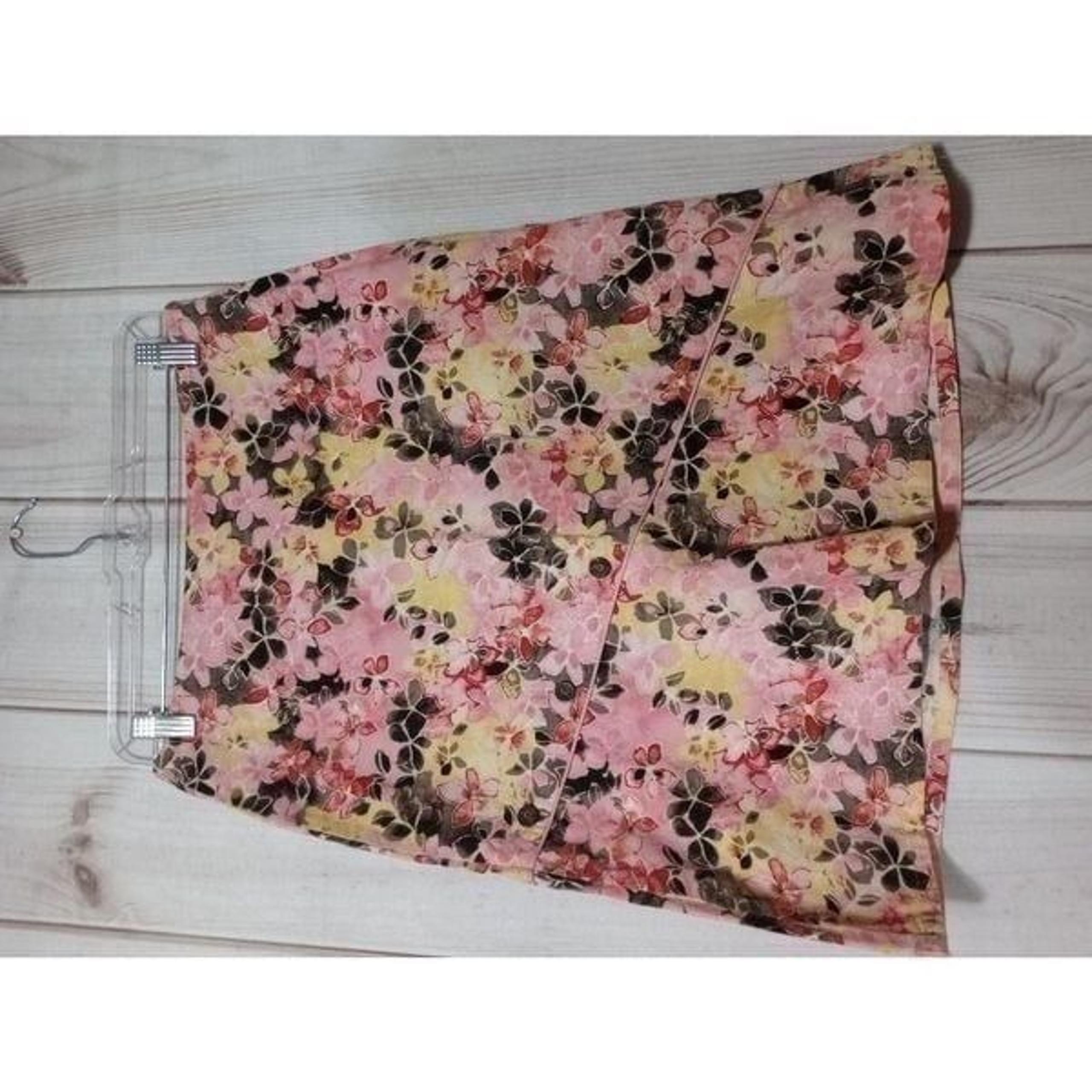 Christopher & Banks Skirt Ladies 6 Pink Floral Pencil
