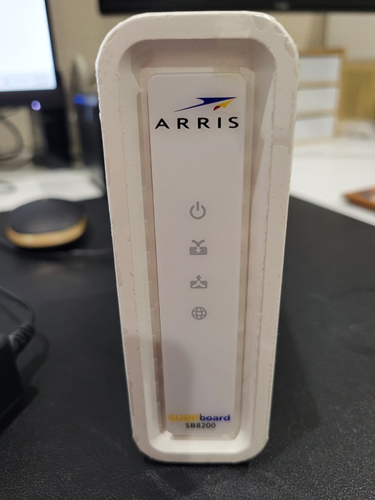 ARRIS router surf board SB8200