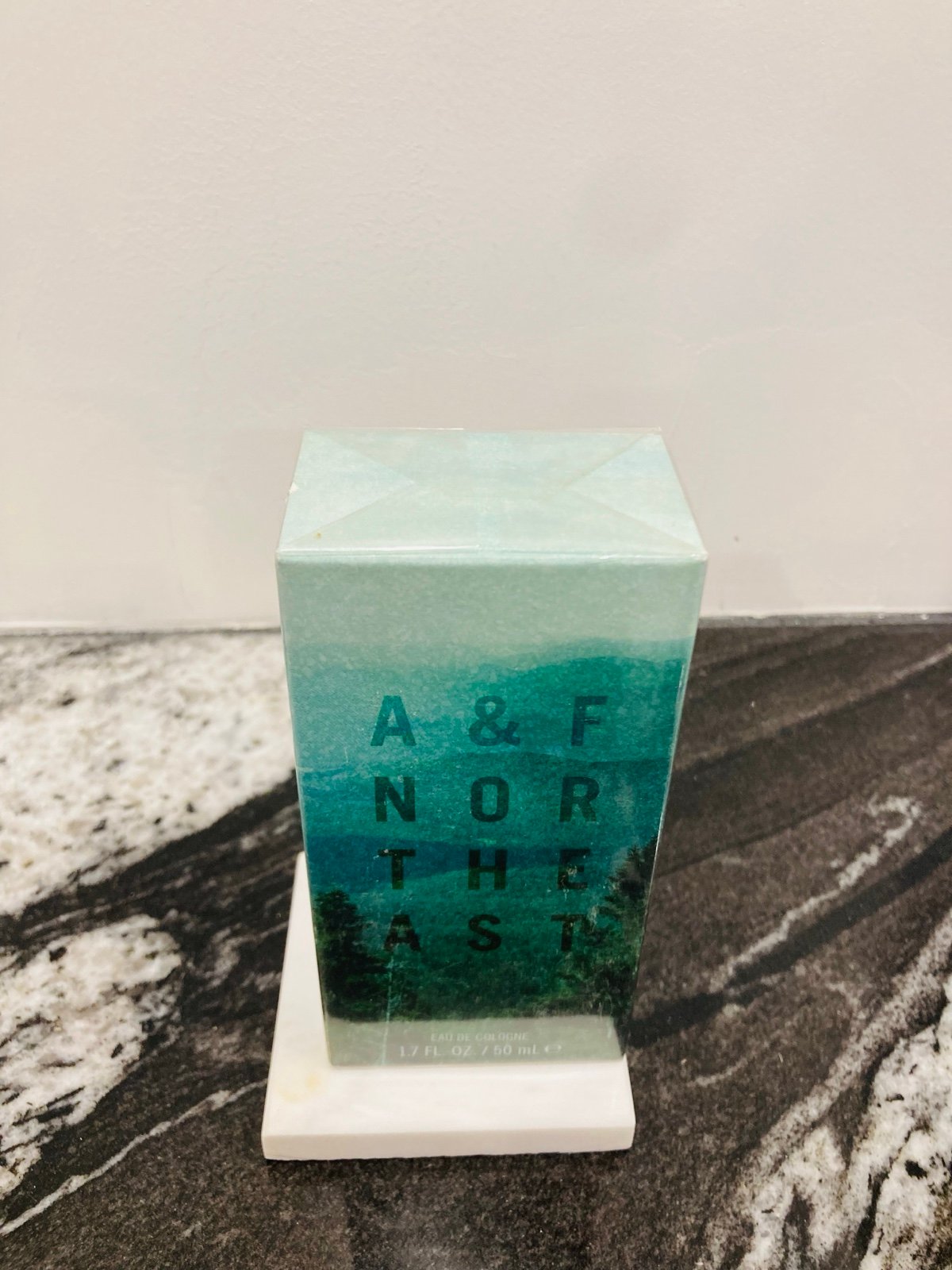 誕生日プレゼント Abercrombie and Fitch NORTHEAST Cologne 1.7 oz 50ml RARE Men 香水(男性用)