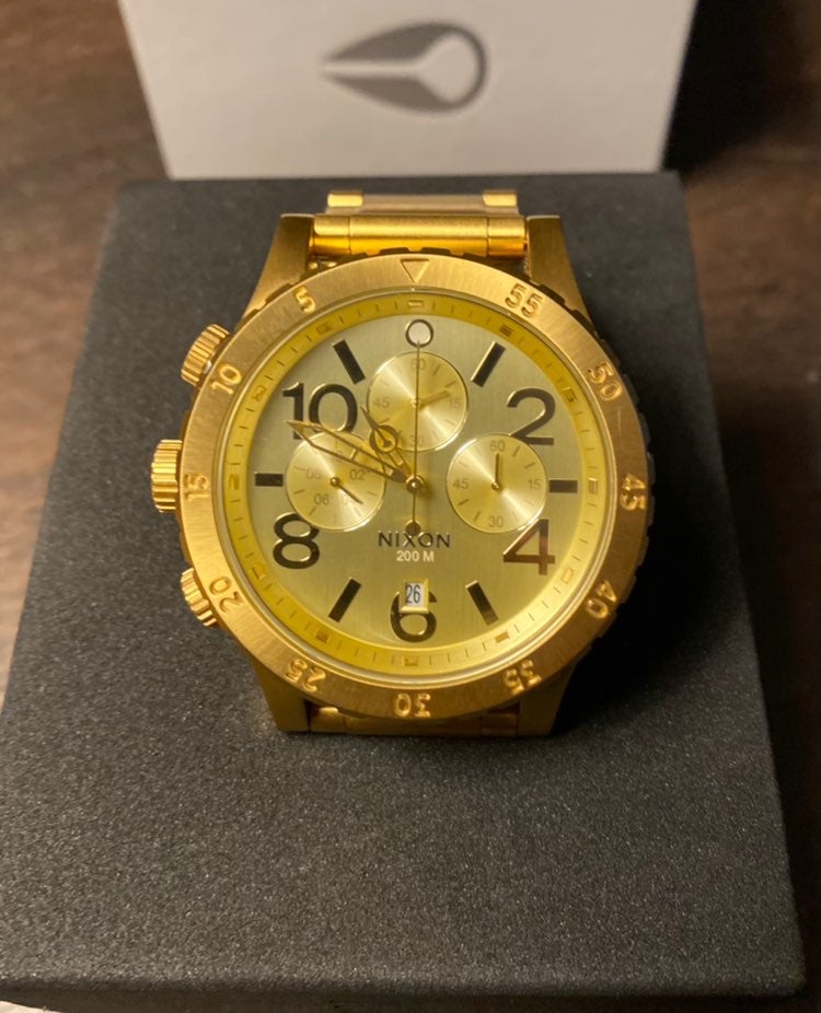 Nixon 48-20 Gold Chrono