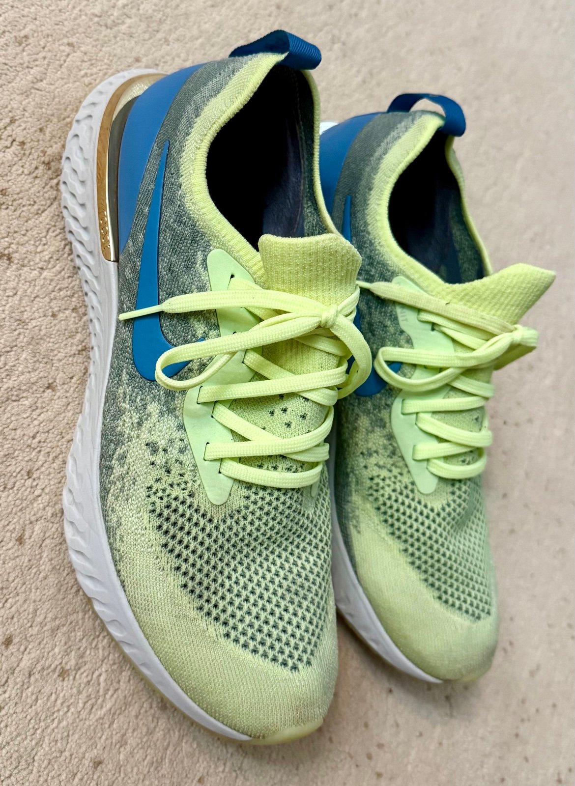 Nike Epic React Flyknit neon green size 10W or 8.5M