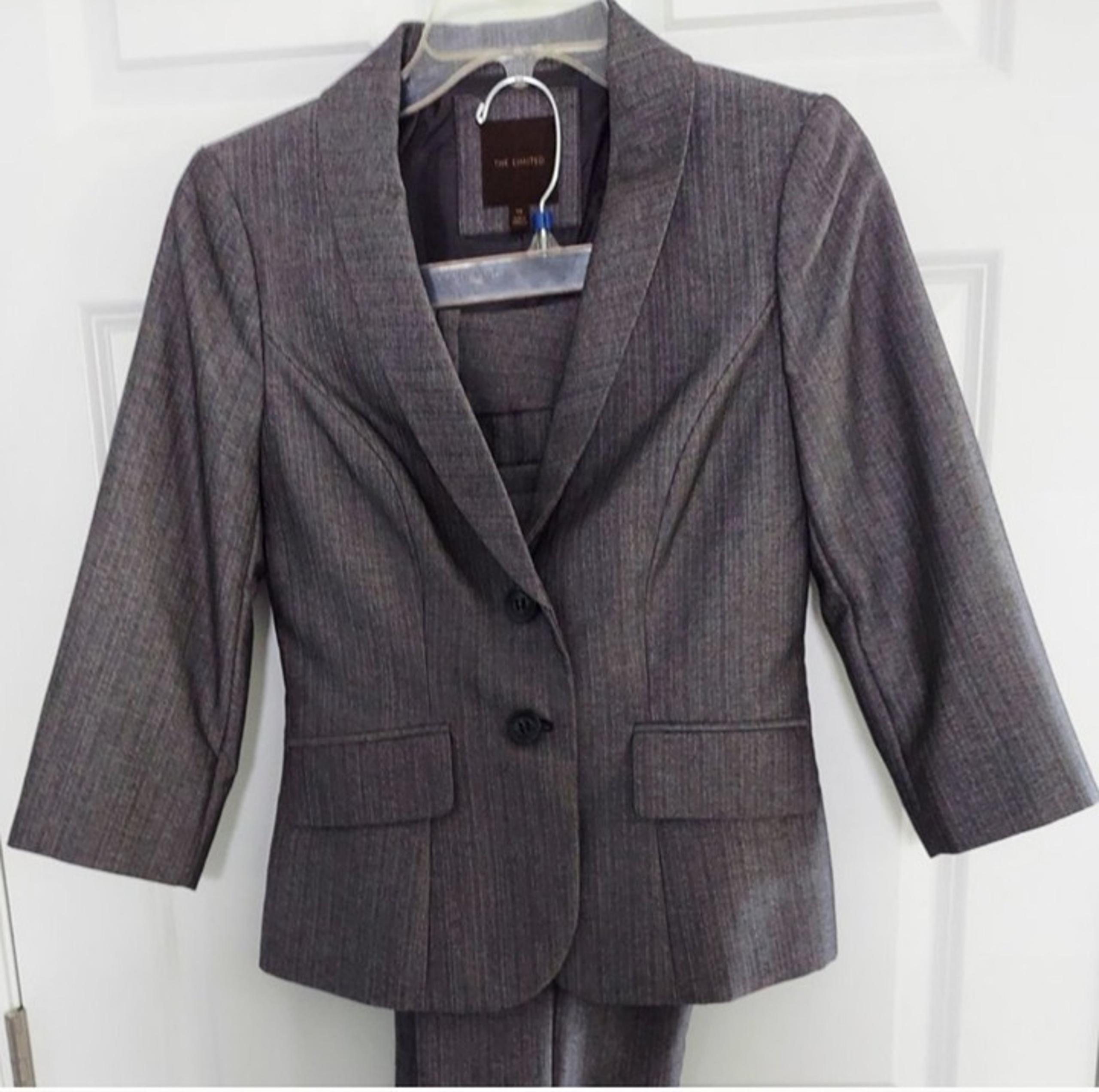 LIMITED Pant Suit
