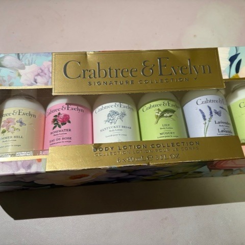 NEW- Crabtree and Evelyn 6 piece signature collection body lotion